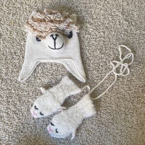 Adorable Cream Llama Hat and Mittens Set for Kids